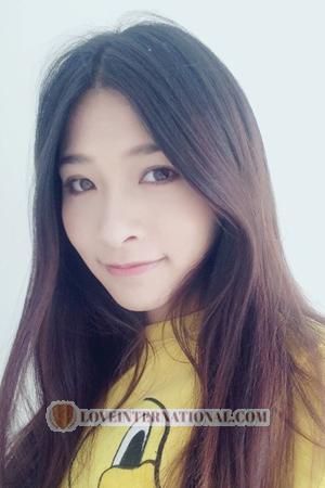 165593 - Kaley Age: 34 - China