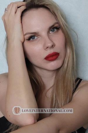 206257 - Ksenia Age: 28 - Russia