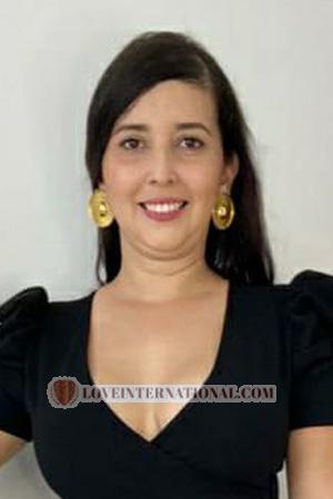 208163 - Adriana Age: 38 - Colombia