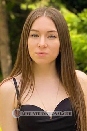 209619 - Viktoriia Age: 26 - Ukraine