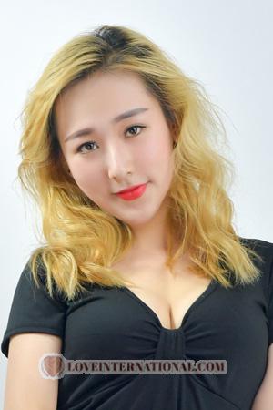 216835 - Linda Age: 25 - China