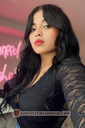 217496 - Yendy Age: 24 - Colombia